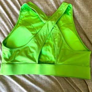 Fabletics Medium Impact sports bra 💚
